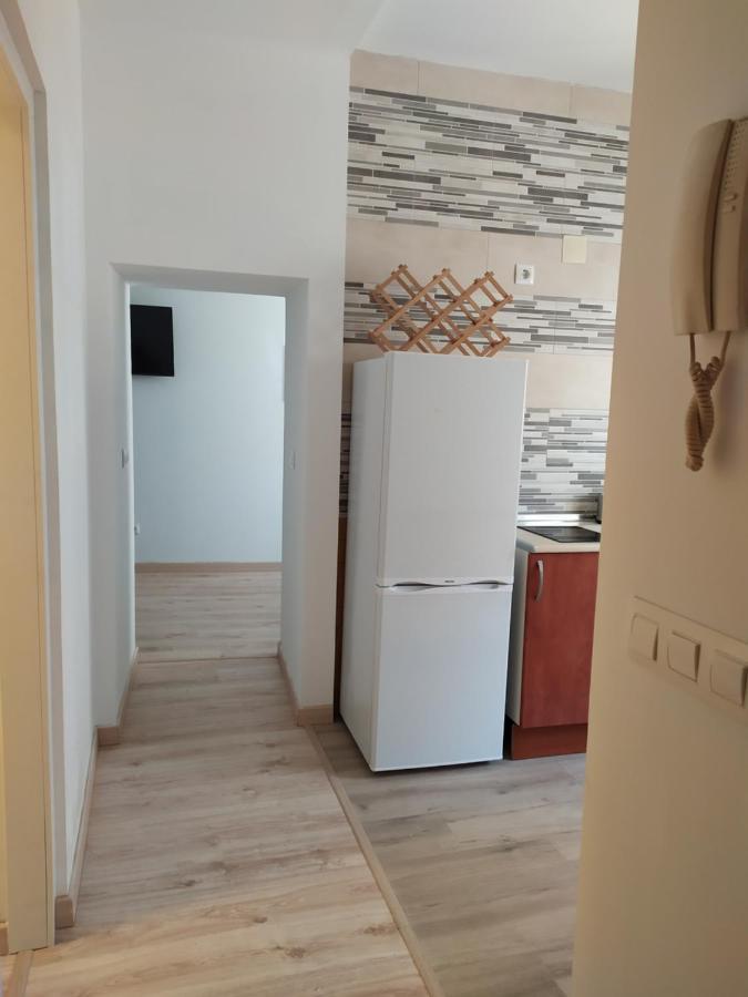 Cornisa Tourists Apartamento *